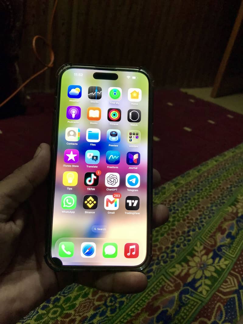 iPhone 15 Pro Max 1