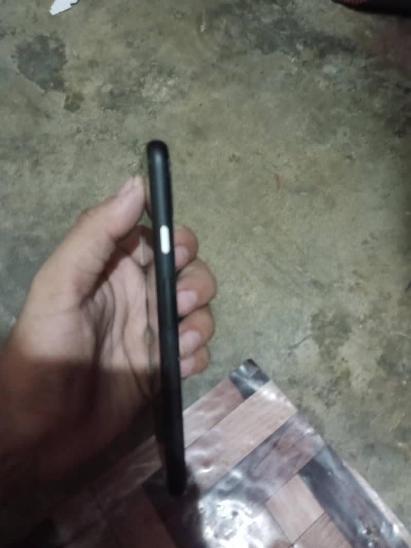 Google Pixel 4 3