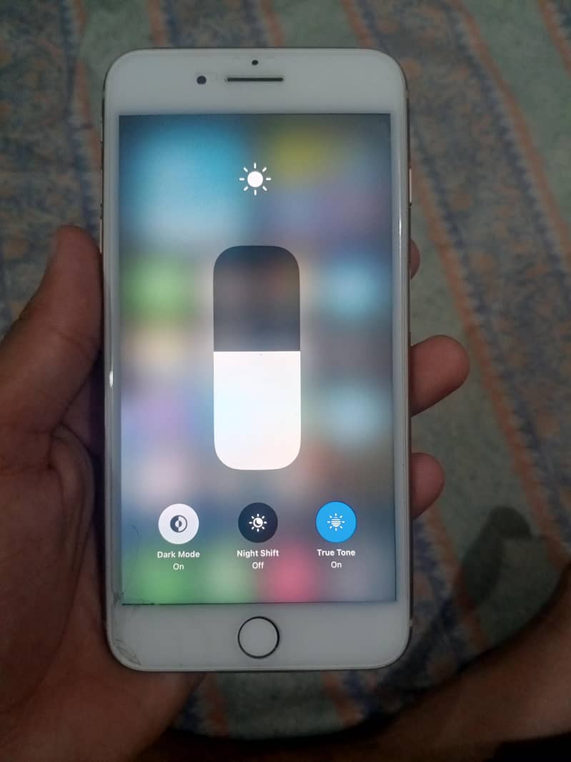 Apple iPhone 8 Plus 6
