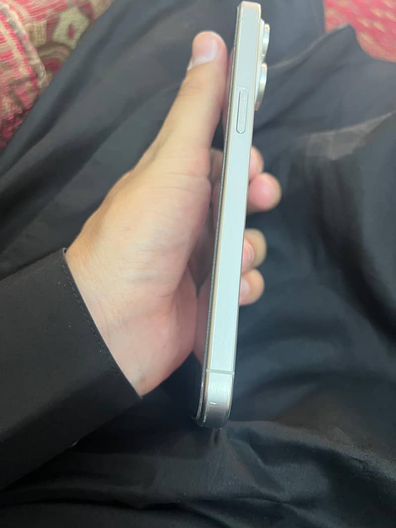 iphone 15 pro max 6