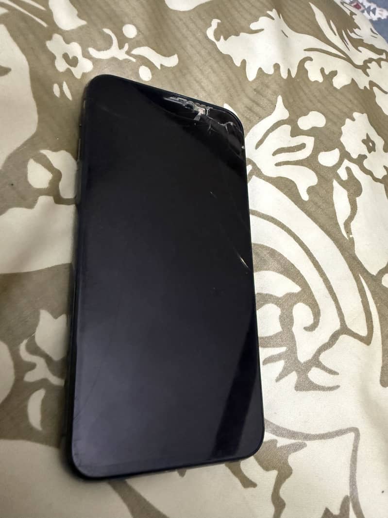Apple iPhone XS 1
