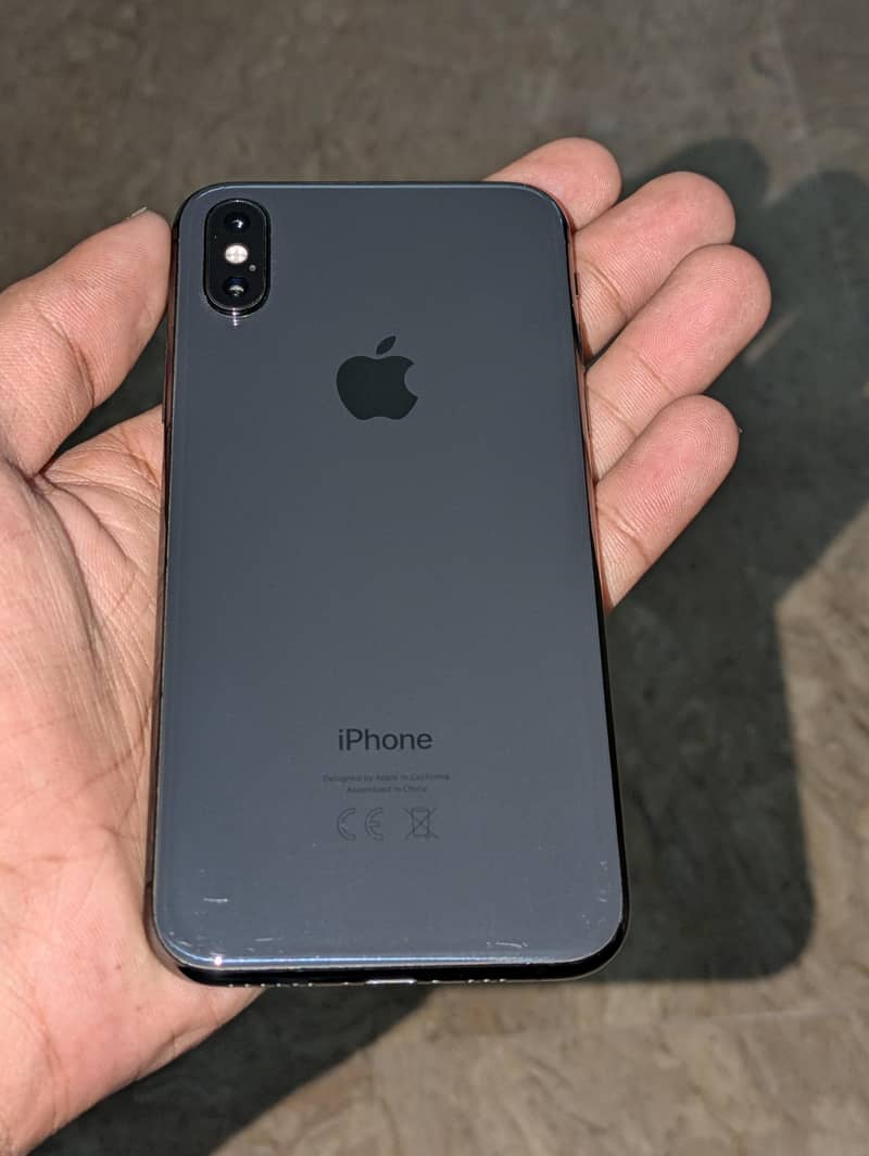 Apple iPhone XS 3