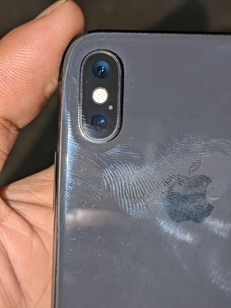 Apple iPhone XS 7