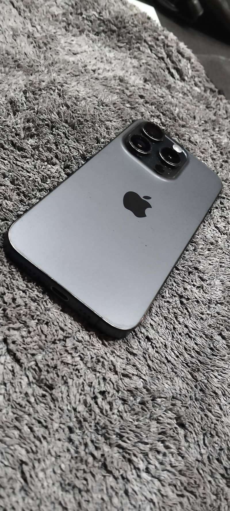 Apple iPhone 15 Pro 0