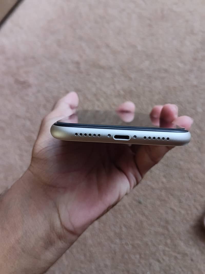 Apple iPhone 11 2