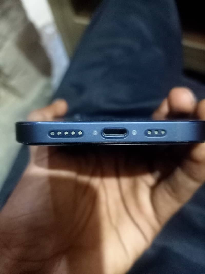 Apple iPhone 12 1