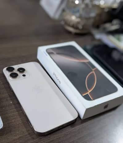 Apple iPhone 16 Pro Max