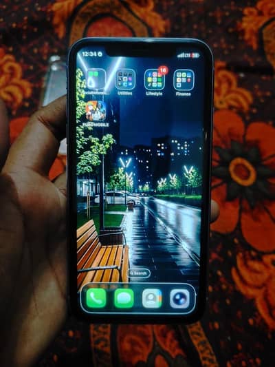 iPhone 11 PTA Dual 128GB 93% btry 10/10 water pack