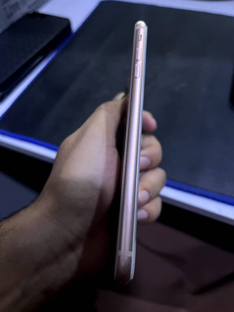 Apple iPhone 8 Plus 0