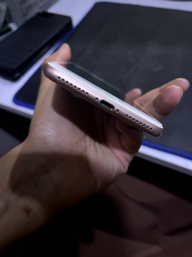Apple iPhone 8 Plus 3