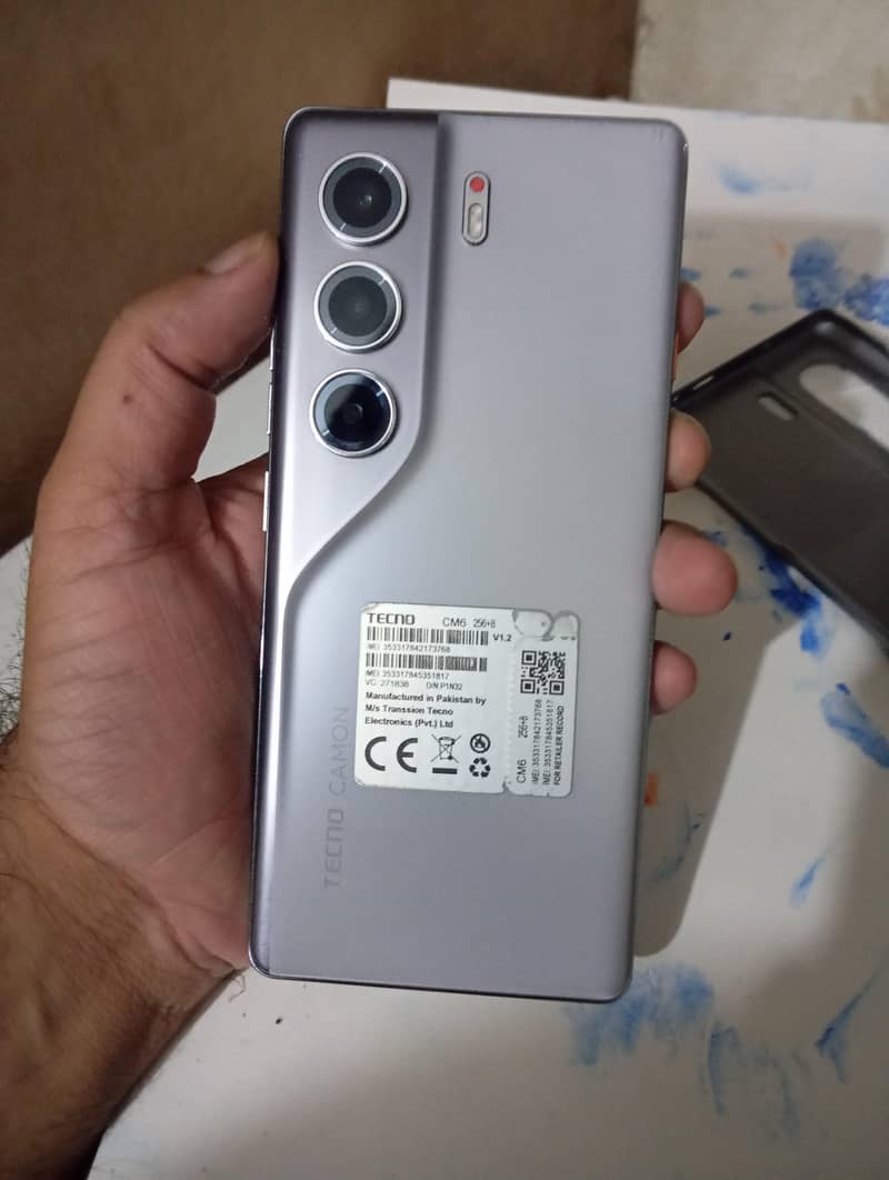 Tecno CAMON 40 Pro 0