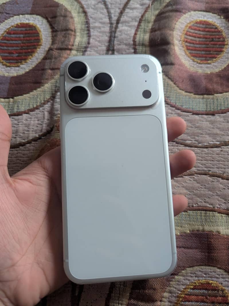 Apple iPhone 17 Pro Max 0