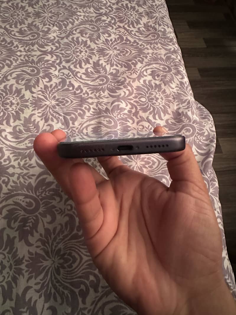 Apple iPhone 17 Pro Max 4