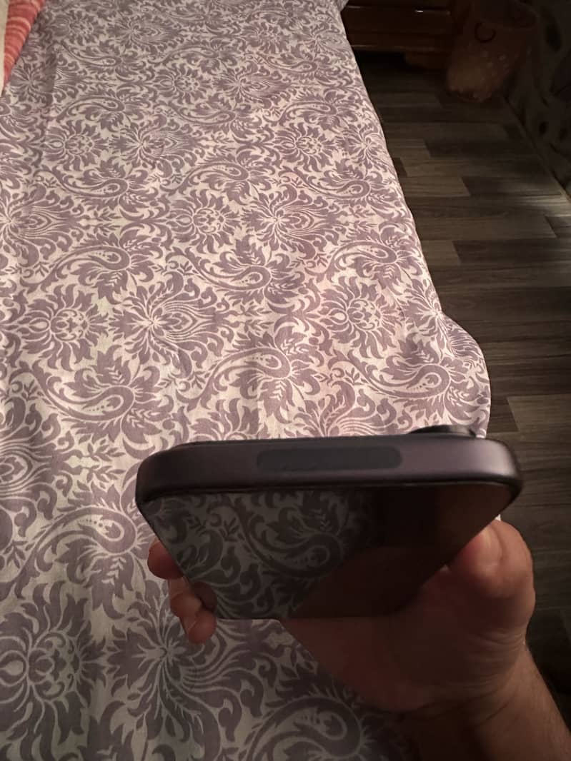 Apple iPhone 17 Pro Max 7
