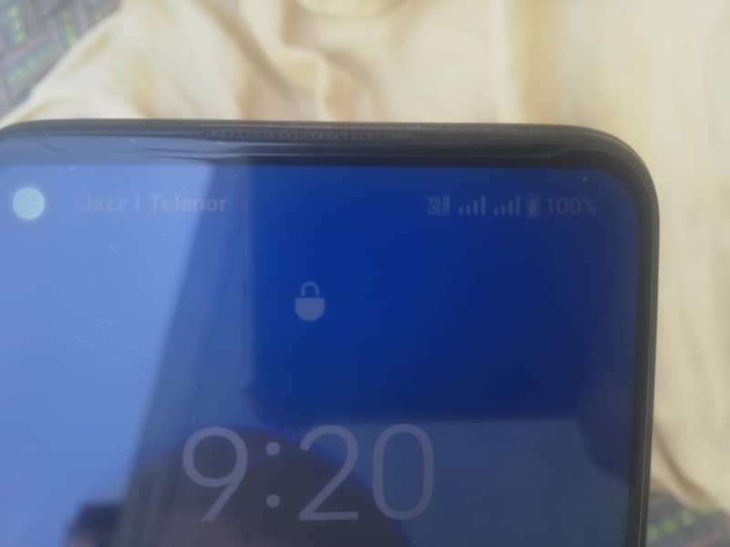 OPPO A76 1