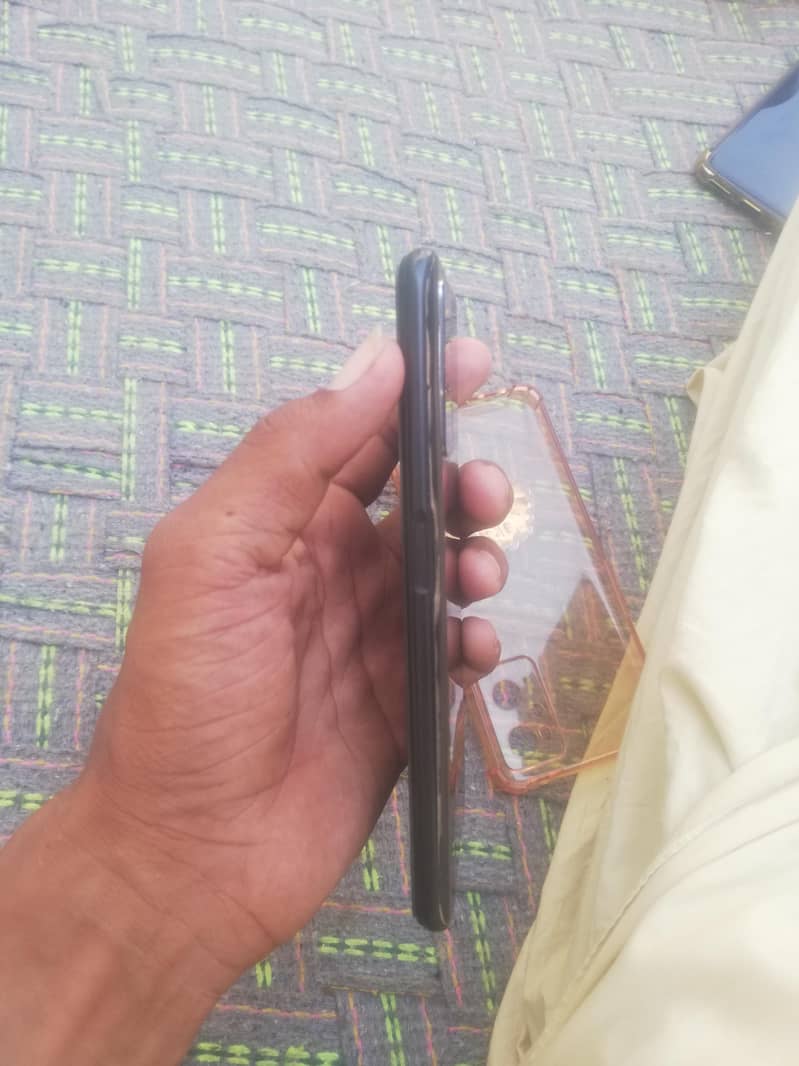 OPPO A76 3