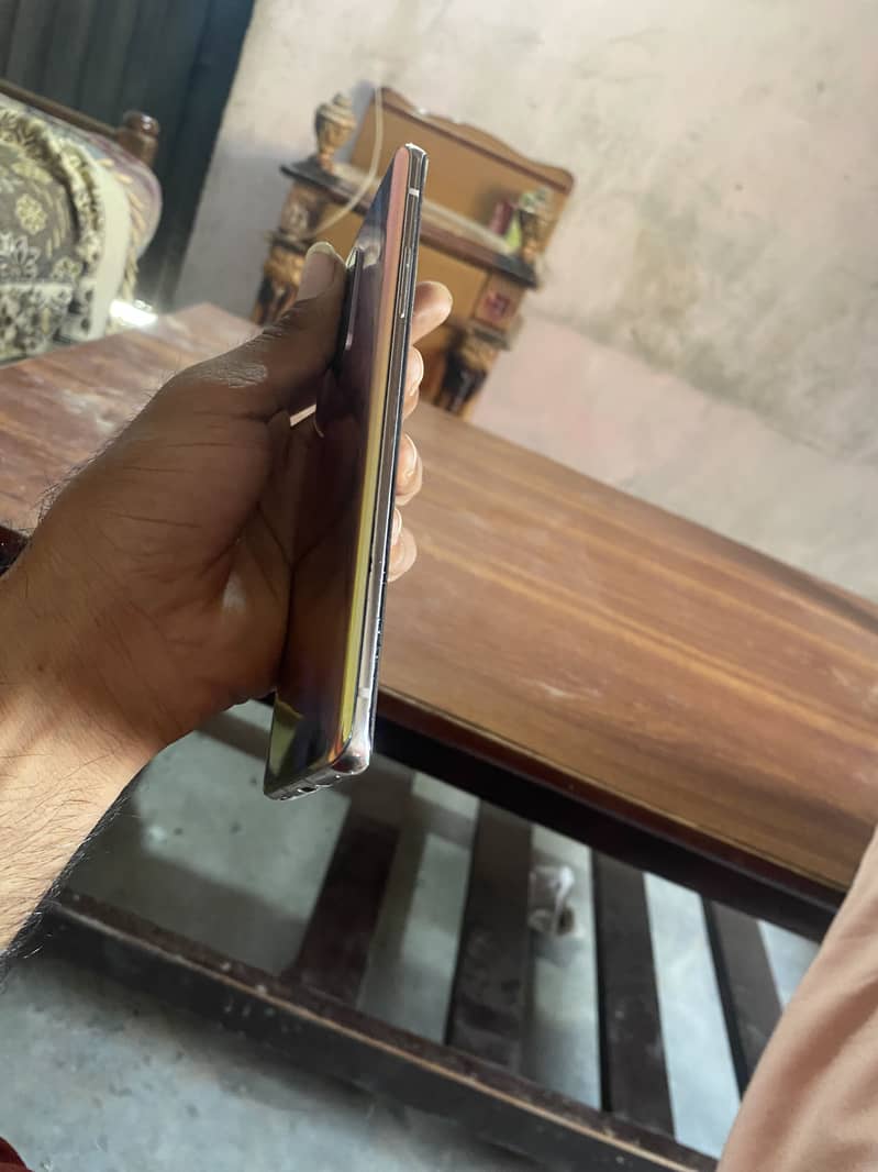 One Plus 8 dual sim 4