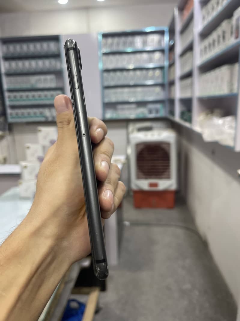 Apple iPhone 8 Plus 6