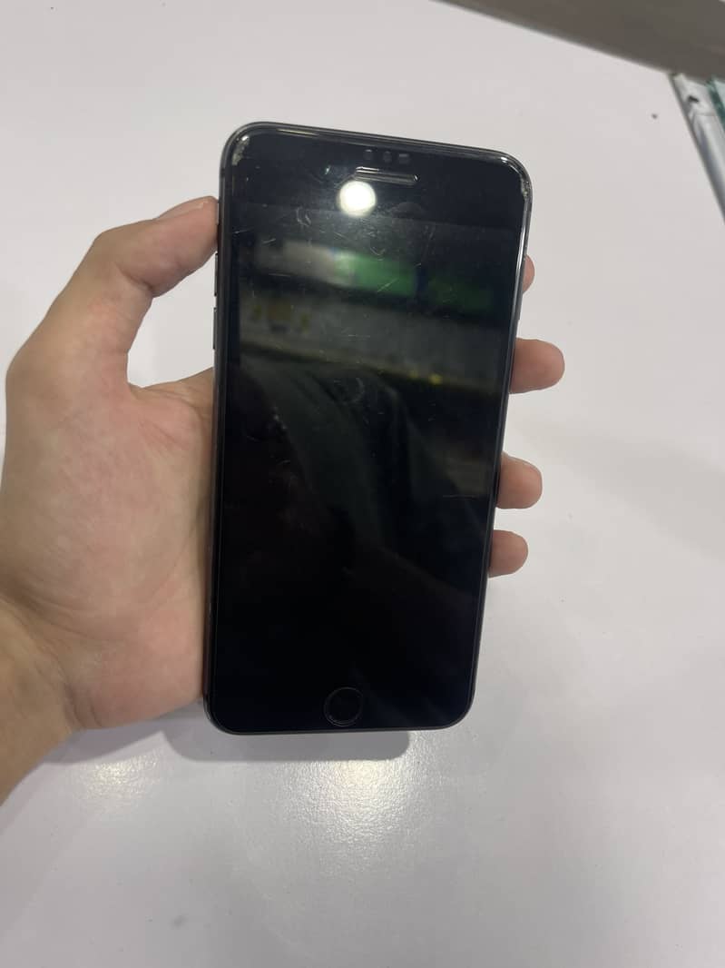 Apple iPhone 8 Plus 7
