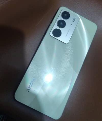 Realme C75 8 128 in warranty for salr just phone or original charger