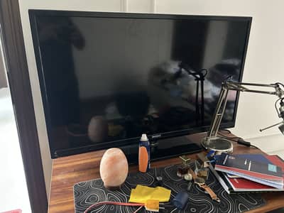 Orient led tv