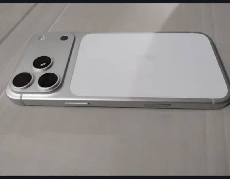 Apple iPhone 17 Pro Max 6