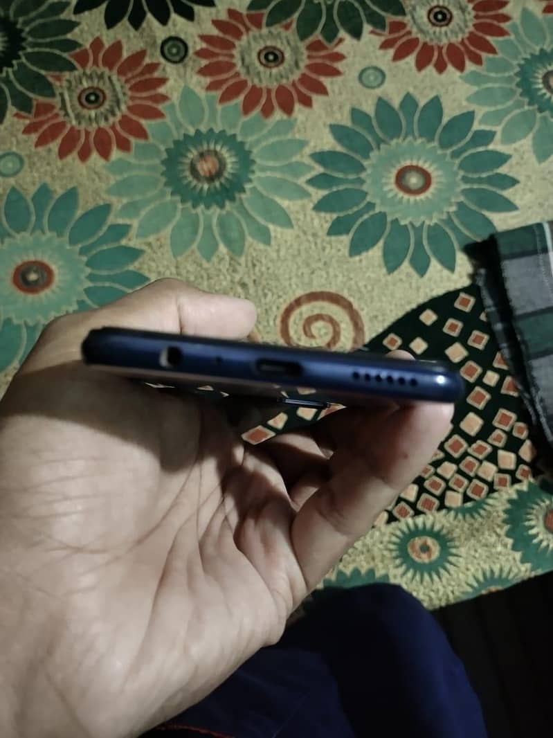 Vivo V21e 4