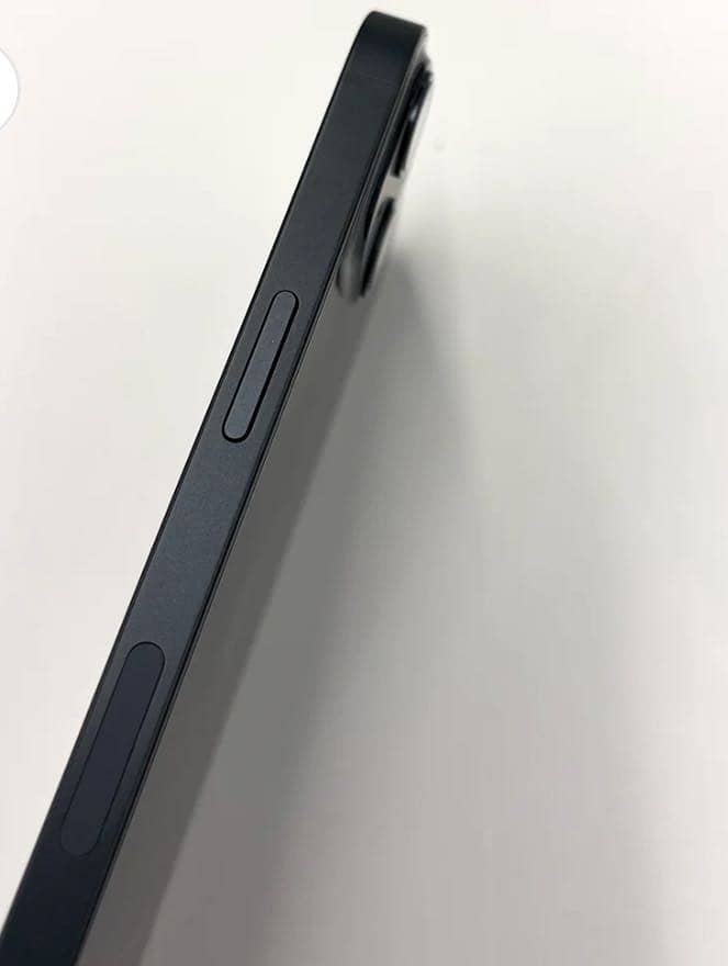 Apple iPhone 13 1
