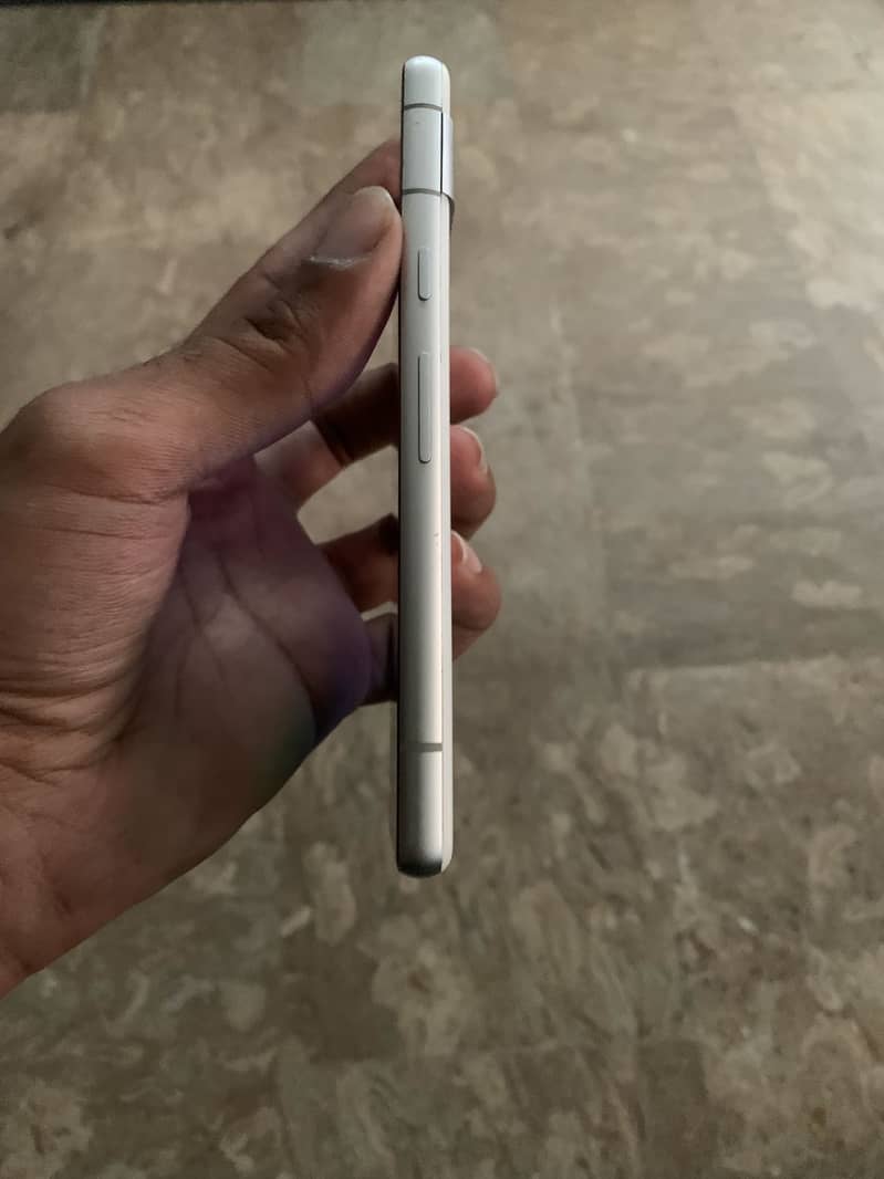 Googel pixel 7a 3