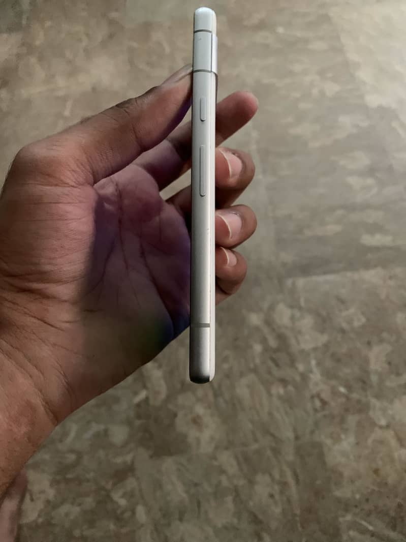 Googel pixel 7a 5