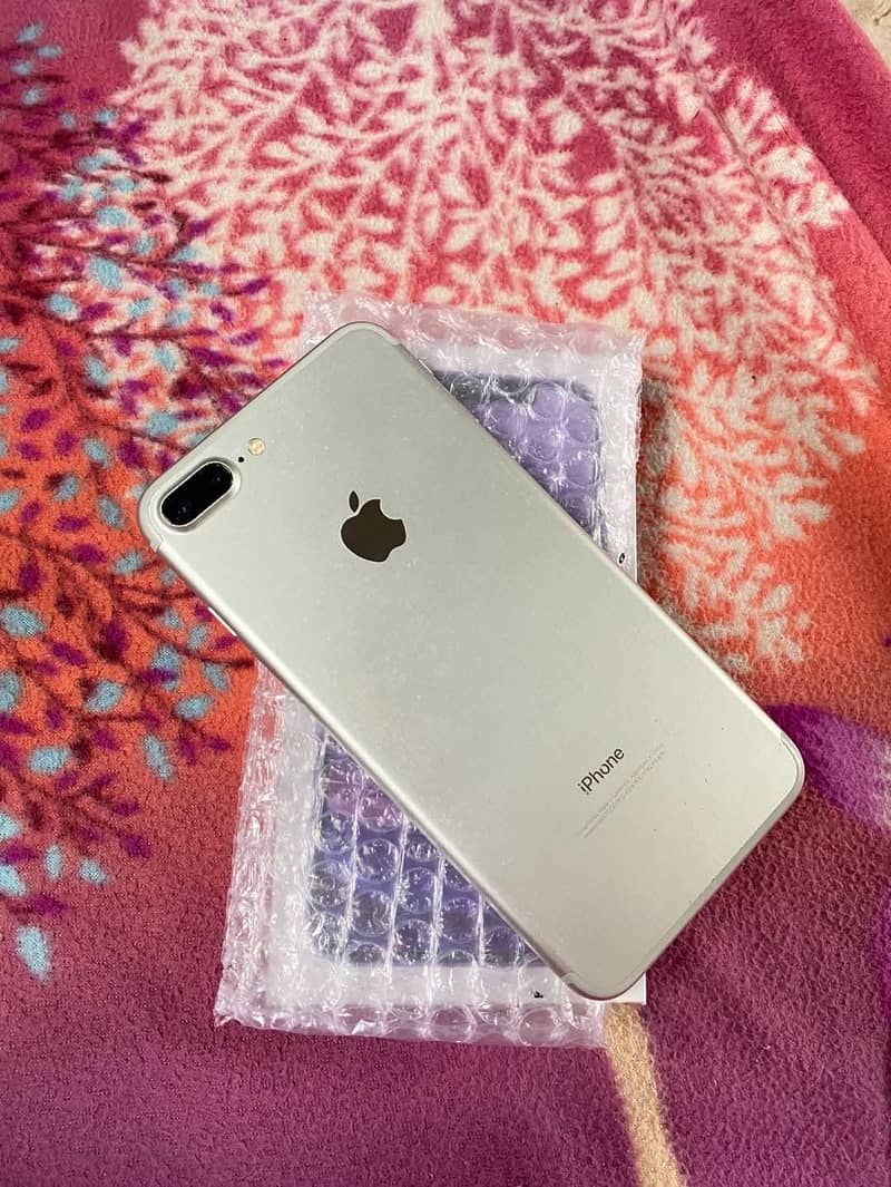 Apple iPhone 7 Plus 1