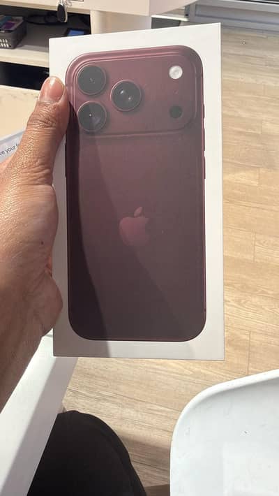 iPhone 18 Pro Factory Unlocked (256 GB) Burgundy