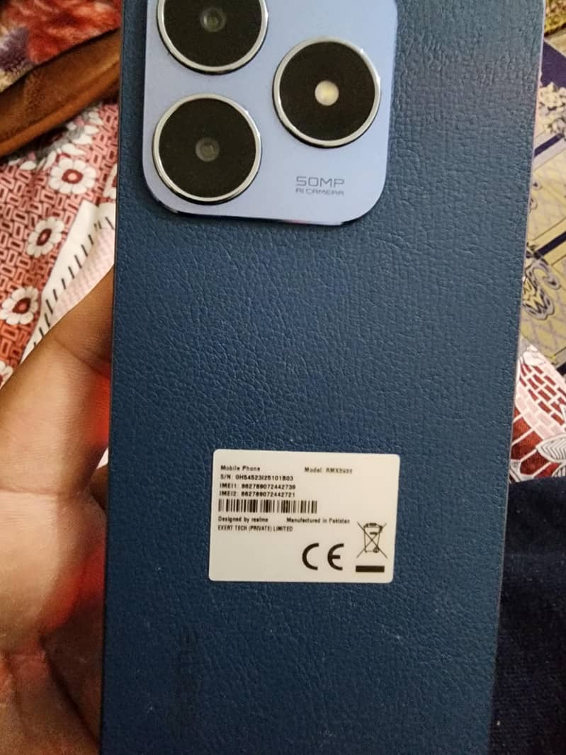 Realme C63 1