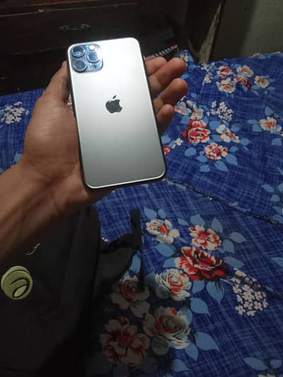 Apple iPhone 11 Pro (no exchange only cash)
