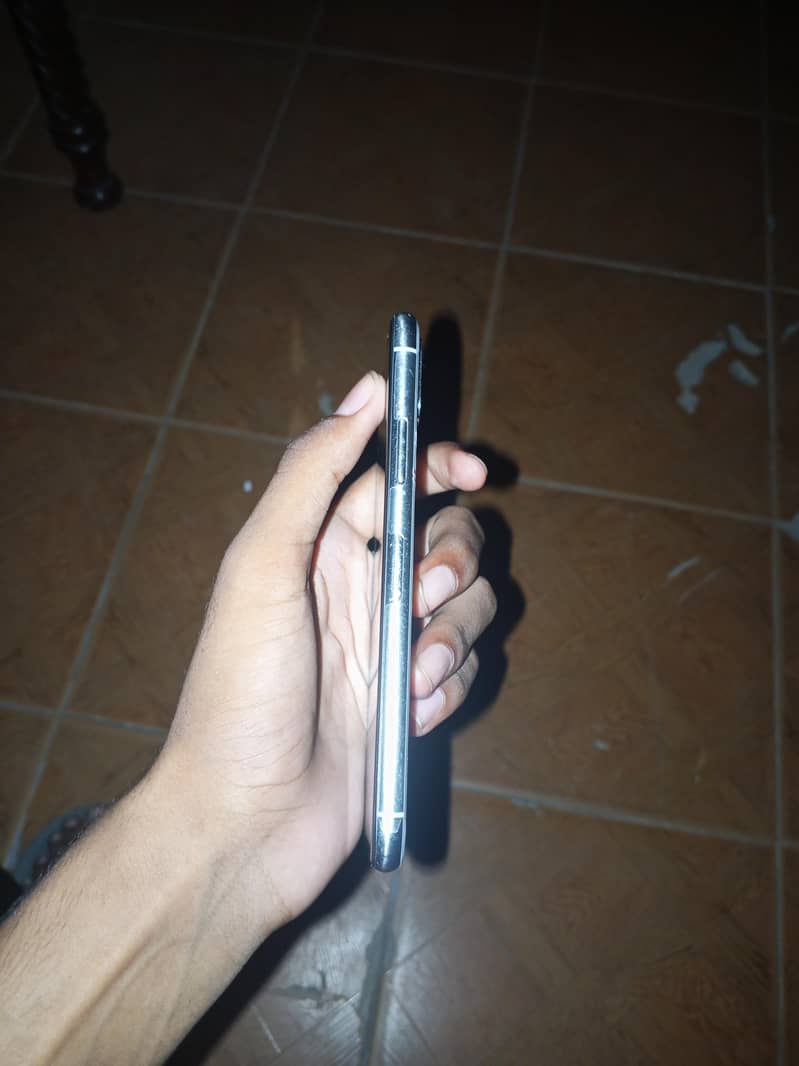 Apple iPhone X 2
