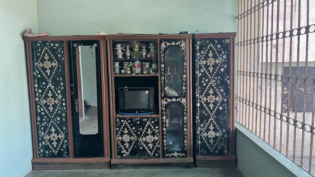 Cupboard 0