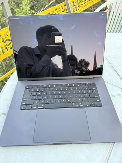 MacBook Pro 16″ M3 Pro 2023 | Space Black | Icloud locked