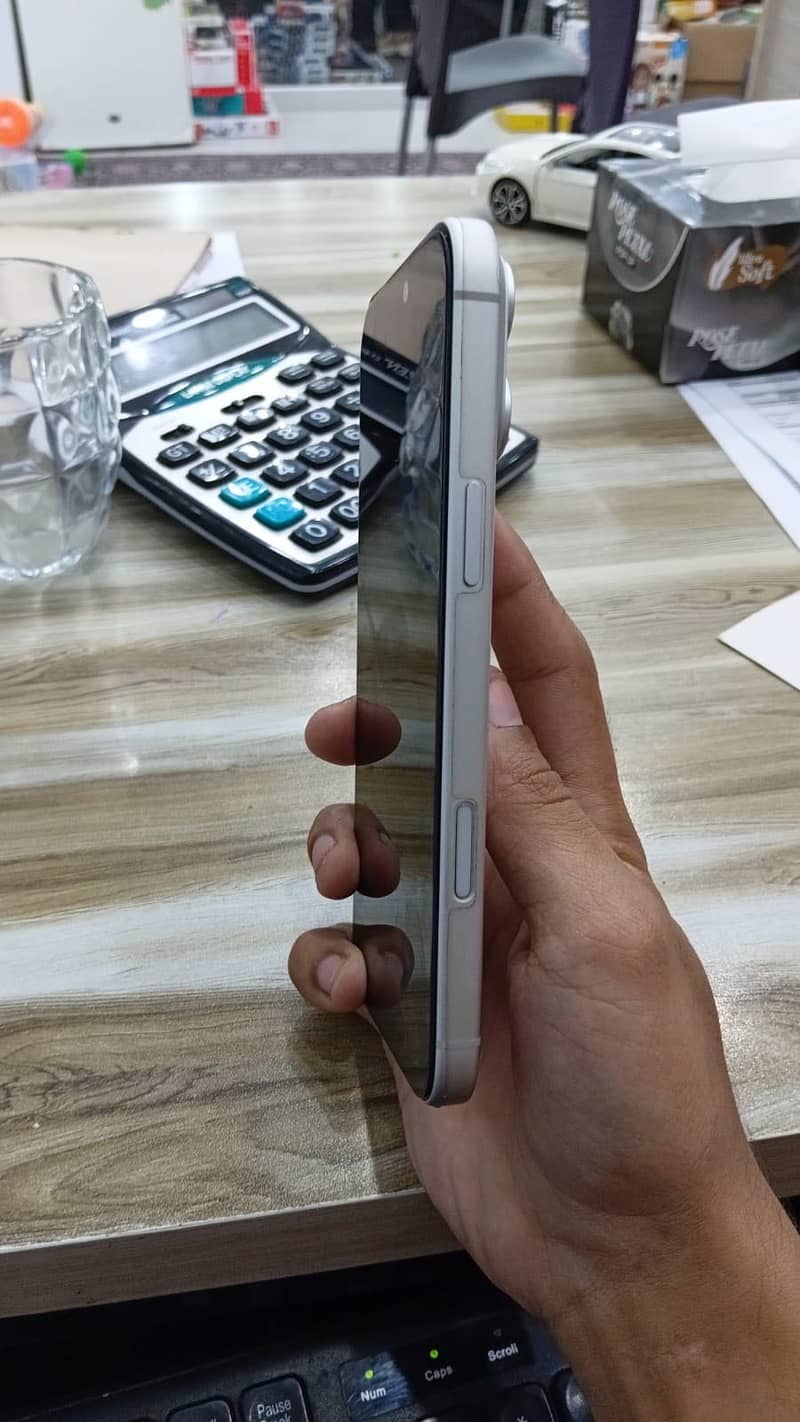 Apple iPhone 17 Pro Max 0