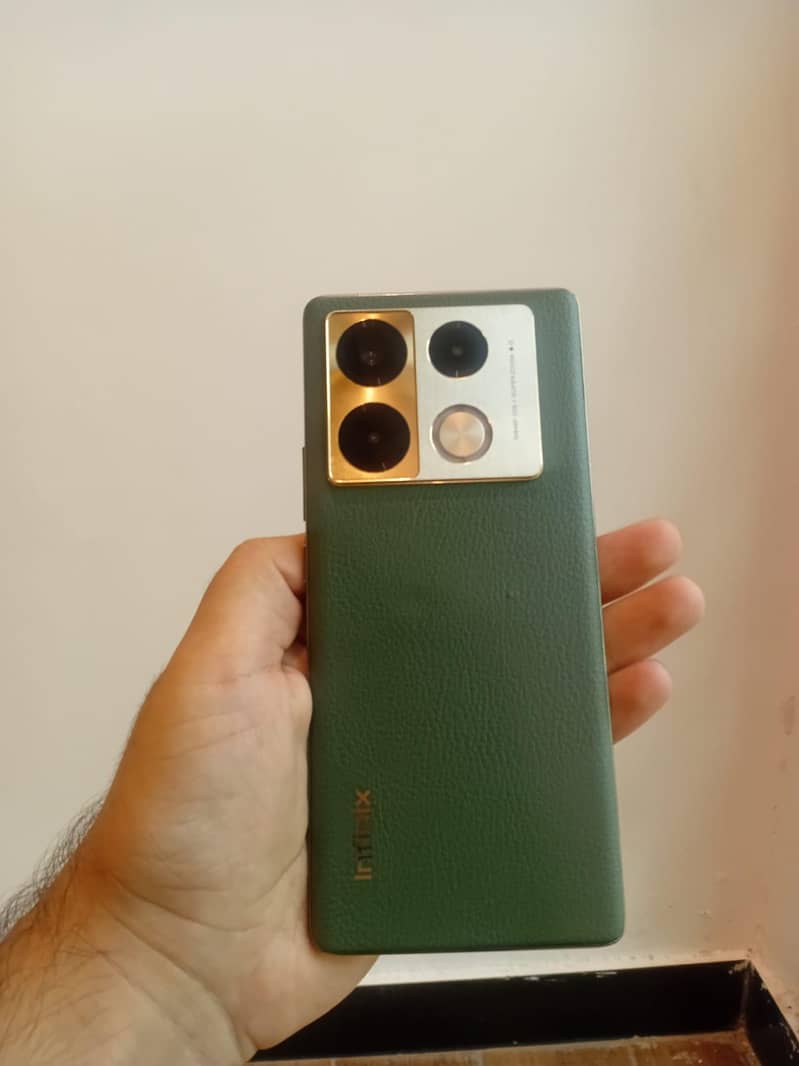 Infinix Note 40 Pro 0