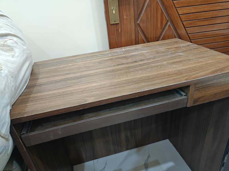 office table or study tabl 1