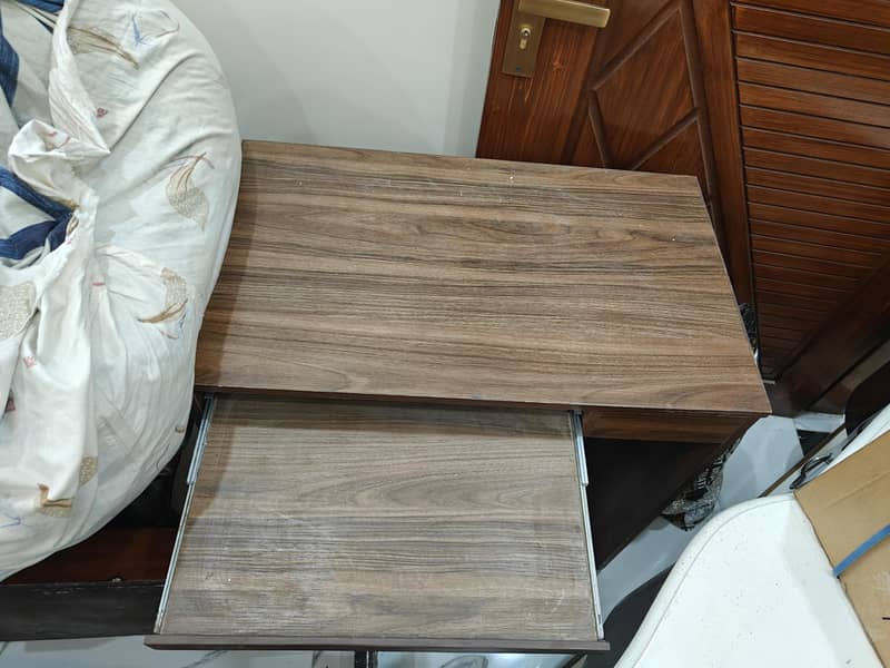 office table or study tabl 2
