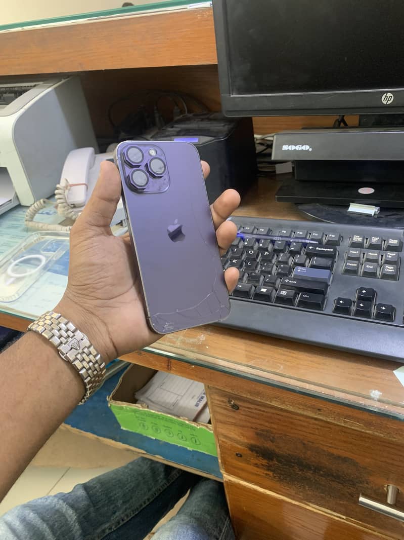 Apple iPhone 14 Pro Max 3