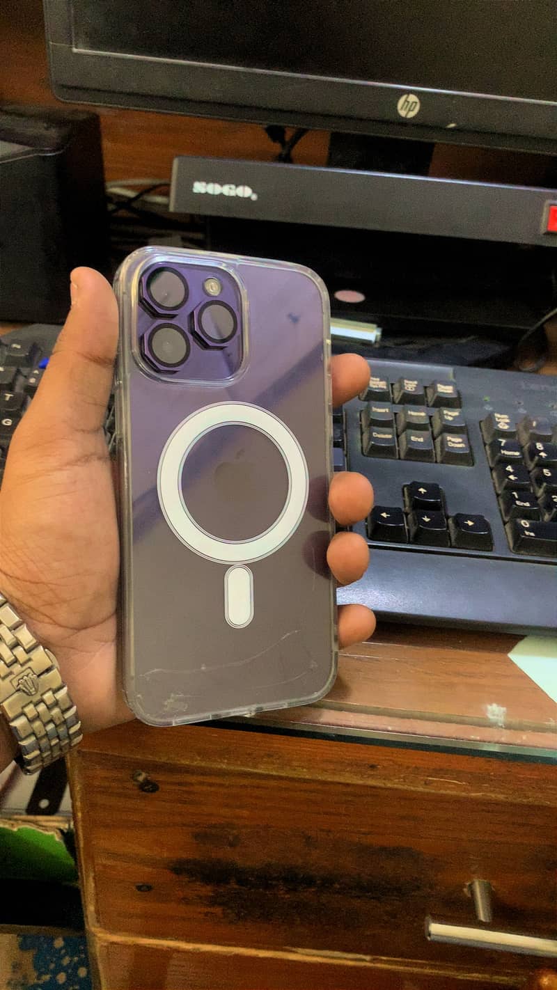 Apple iPhone 14 Pro Max 0