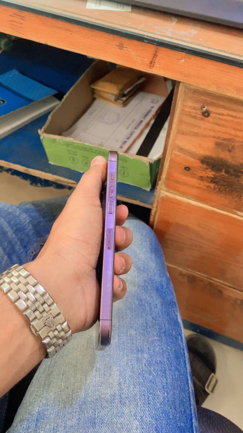 Apple iPhone 14 Pro Max 8