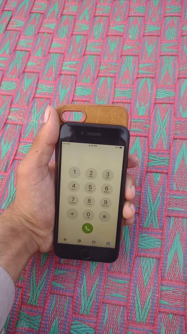 Apple iPhone 7 1
