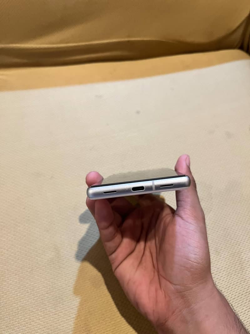 Google Pixel 7a 3