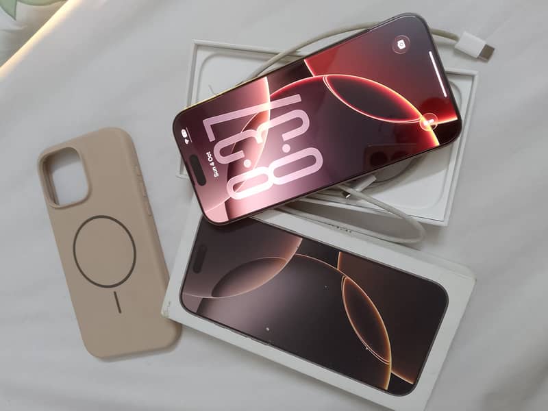 Apple iPhone 16 Pro Max 0
