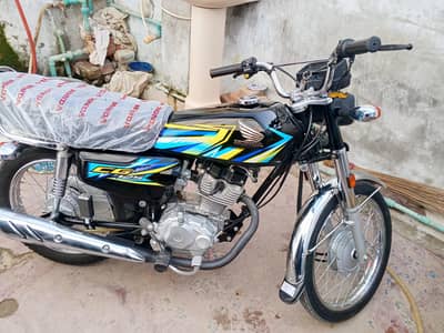 Honda 125 black colour brand new by pakka 26 model