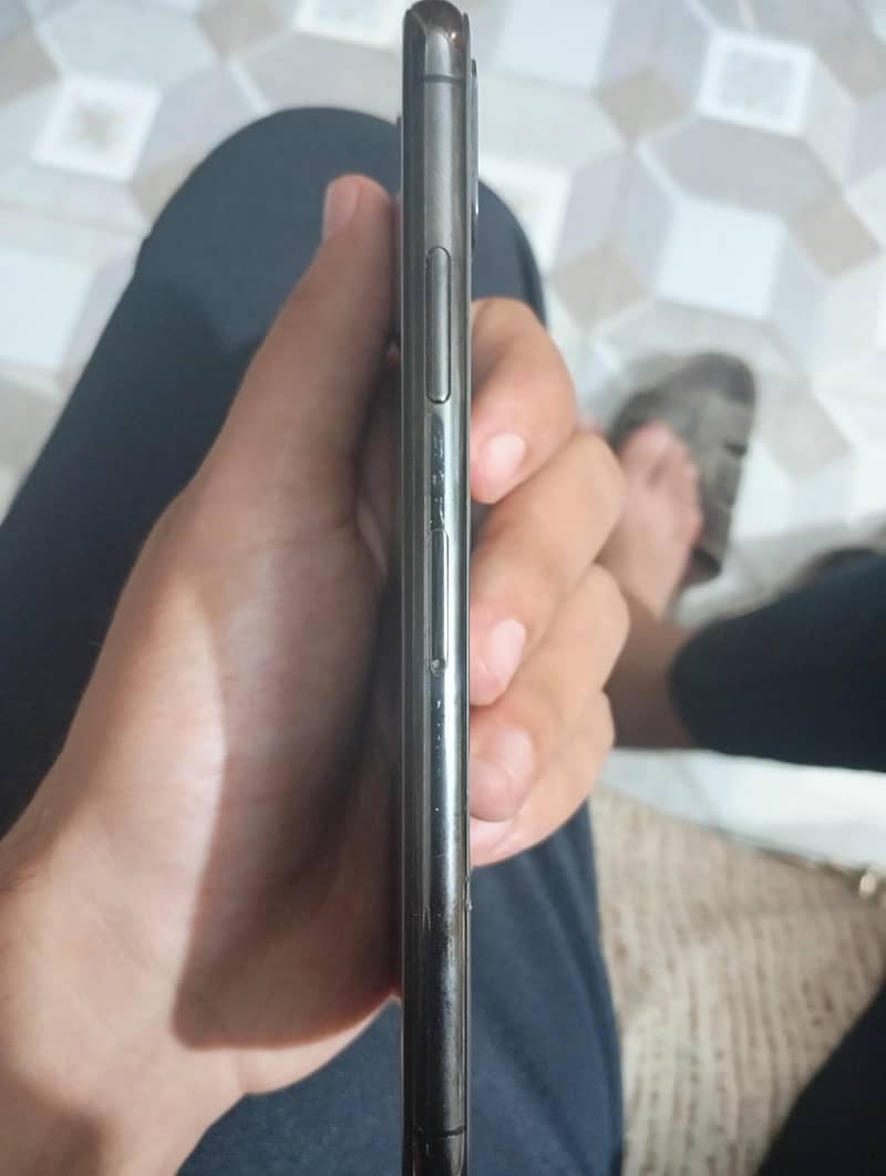 Apple iPhone X 0