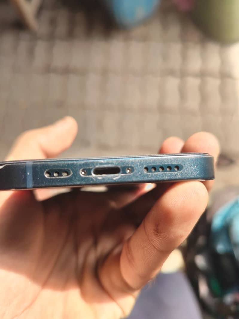 Apple iPhone 13 3